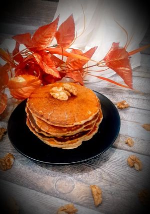 A picture of Walnuts honey pancakes.