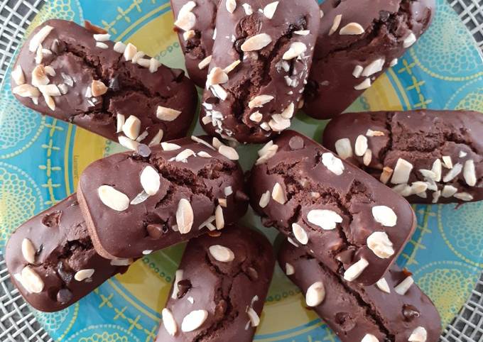 Petits Cakes aux Pép de Chocolat et Amandes Concassées / Healthy