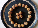 તલના લાડુ (Til Ladoo Recipe In Gujarati)