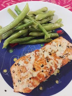Foto resep Pan seared salmon with lemon butter sauce