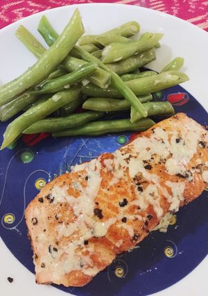 Foto resep Pan seared salmon with lemon butter sauce