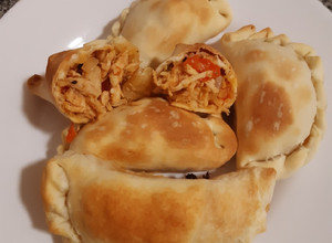 Una foto de Empanadas de pollo, con masa casera 🇺🇾