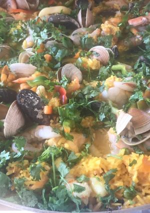 Una foto de Paella de Mariscos