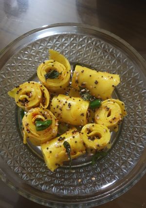A picture of Khandavi.