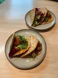 Flatbread with chickpeas, falafel & salad