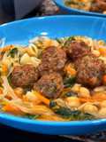 Sopa Juliana con garbanzos y albóndigas en la Olla y Airfryer Ninja Speedi