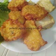 A picture of Perkedel jagung udang.
