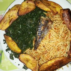 Spaghetti with fried plantain and vegetable A picture of Spaghetti with fried plantain and vegetable.