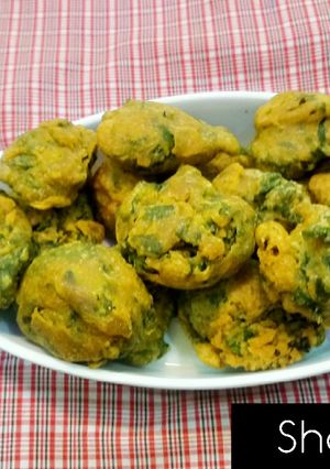 A picture of Spinach fritters.