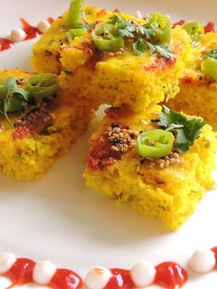 લસણીયા રવા ઢોકળા રેસીપી મુખ્ય ફોટો