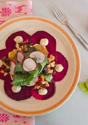 Una foto de Carpaccio de betabel