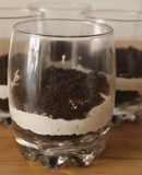 Vasito de mini oreo solo con tres ingredientes