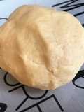 Pâte brisée à la liqueur de pêches