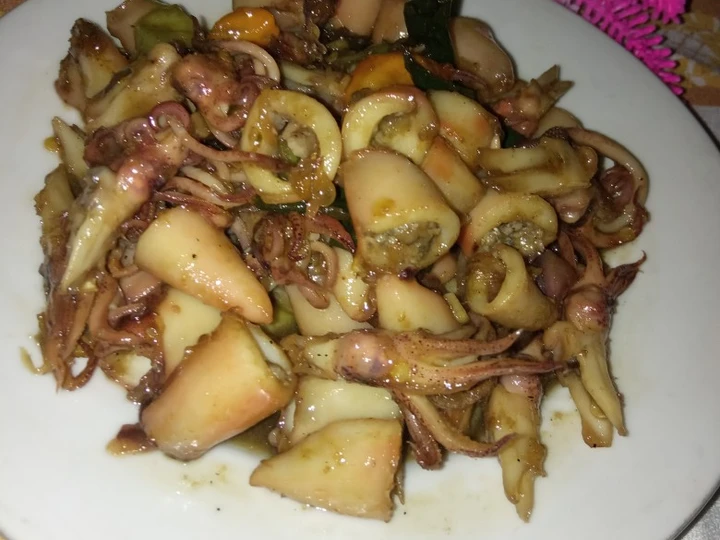 Langkah Mudah untuk Membikin Resep  Cumi asin asem manis pedas yang Enak, Bikin Ketagihan