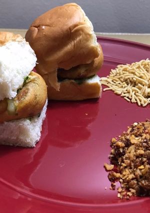 A picture of Vada Pav.