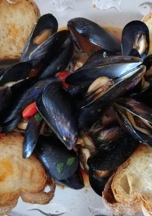 Foto di #482 Cozze alla tarantina 🍣🍅🌶️🌿