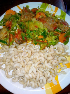 A picture of Macaroni da vegetables sauce.