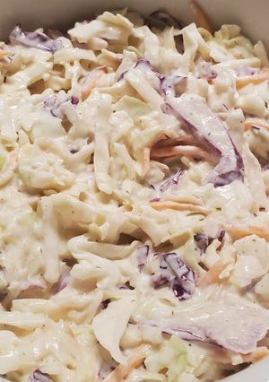 A picture of Garlic Coleslaw.