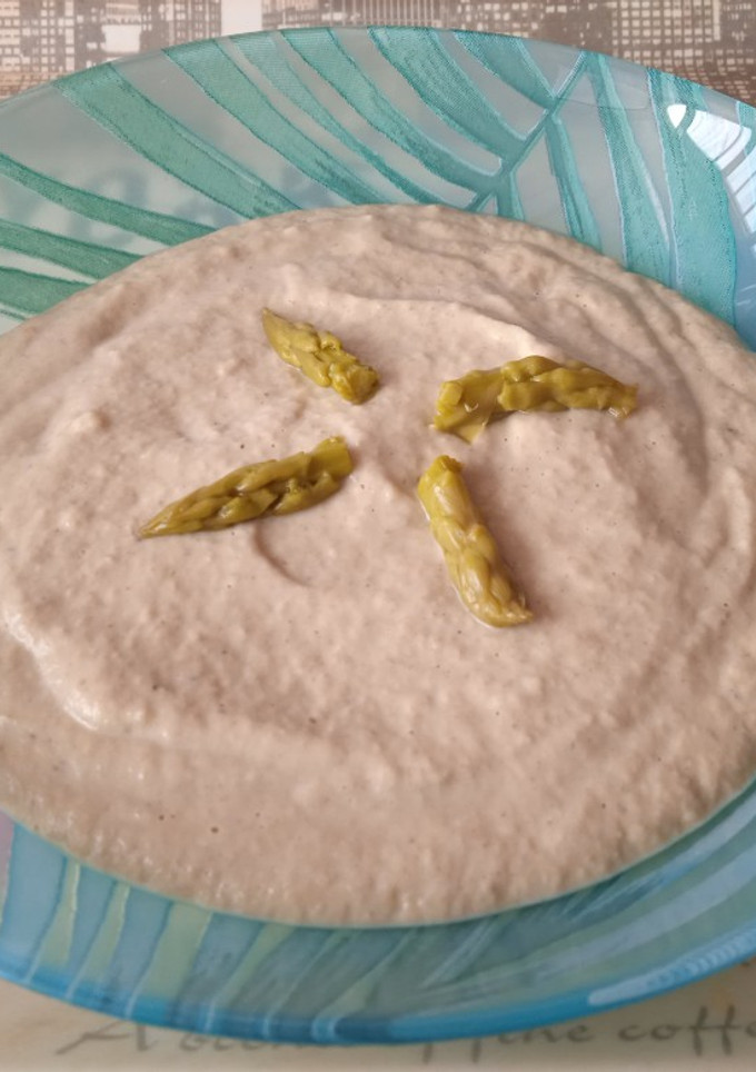 Una foto de Crema de champiñones y espárragos en conserva