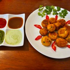 A picture of Mashed potato fritters /pakora.