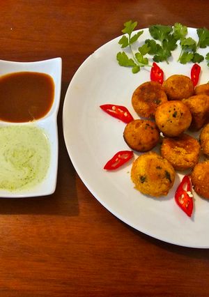 A picture of Mashed potato fritters /pakora.
