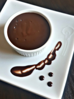 Chocolate sauce/frosting ainihin hoton girkin