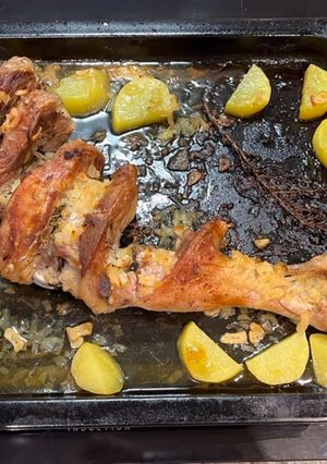 Una foto de Pierna de cordero asada