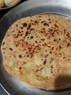 आलू का पराठा(aloo ka paratha recipe in hindi) रेसिपी मुख्य फोटो