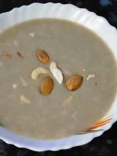 गुड वाली खीर (gur wali kheer recipe in Hindi) रेसिपी मुख्य फोटो