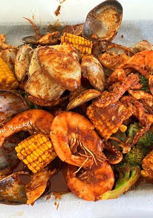 A picture of Seafood Bucket.