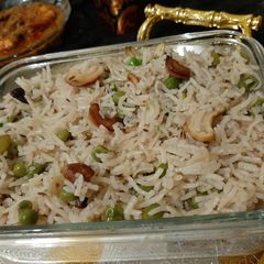 A picture of Matar pulao.