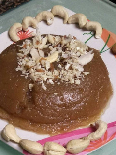 आटे का हलवा (Aate ka halwa recipe in hindi) रेसिपी मुख्य फोटो