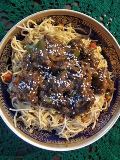 চাওমিন আর চিলি চিকেন এর নিবিড় সম্পর্ক(chow mein r chilli chiken recipe in Bengali) রেসিপির প্রধান ছবি