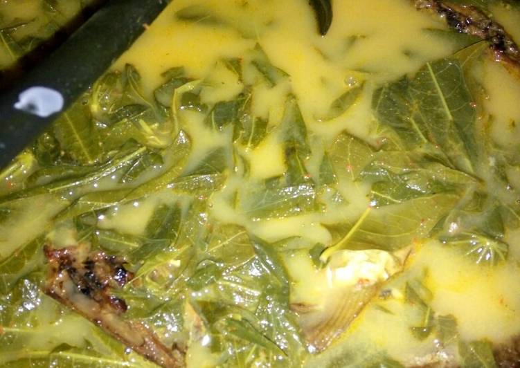 Bahan-bahan Gulai daun singkong dan ikan salai yang enak Untuk Jualan