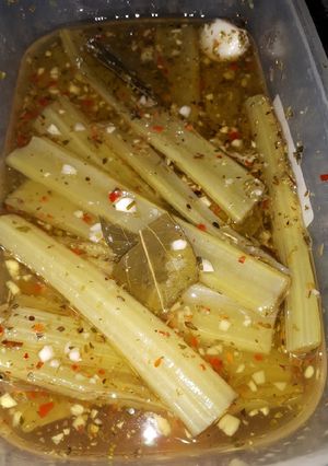 Una foto de Pencas de acelga al escabeche