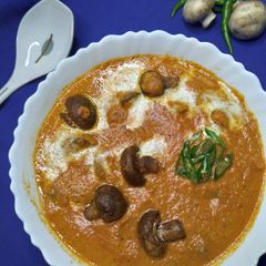 A picture of Mushroom butter masala.