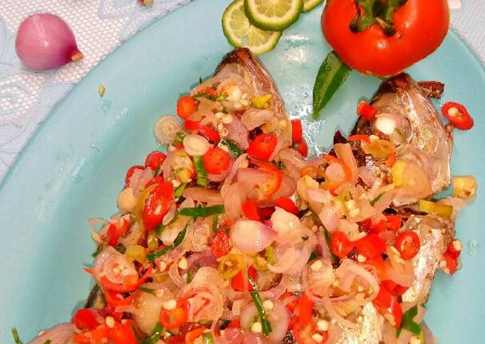 Resep Ikan selar bakar bumbu matah Anti Gagal