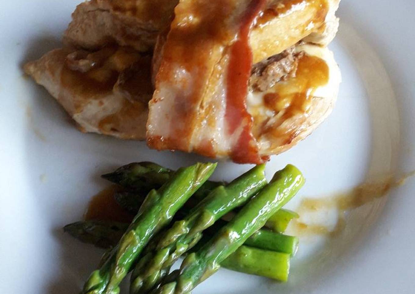 Pechugas rellenas de queso y paté