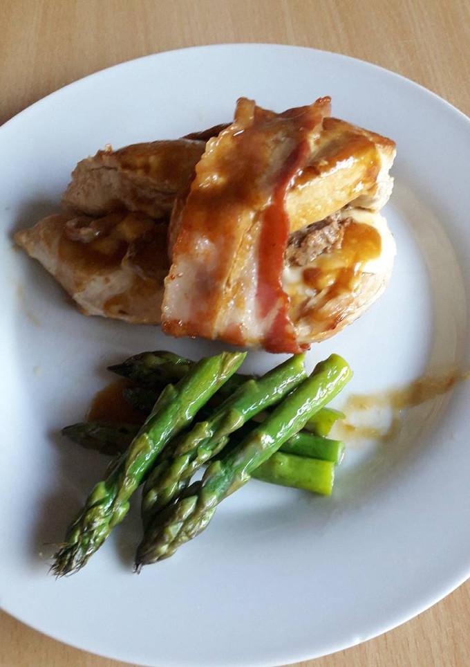 Una foto de Pechugas rellenas de queso y paté