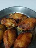 ปีกไก่เผ็ดง่ายๆ (หม้อทอดไร้น้ำมัน)
