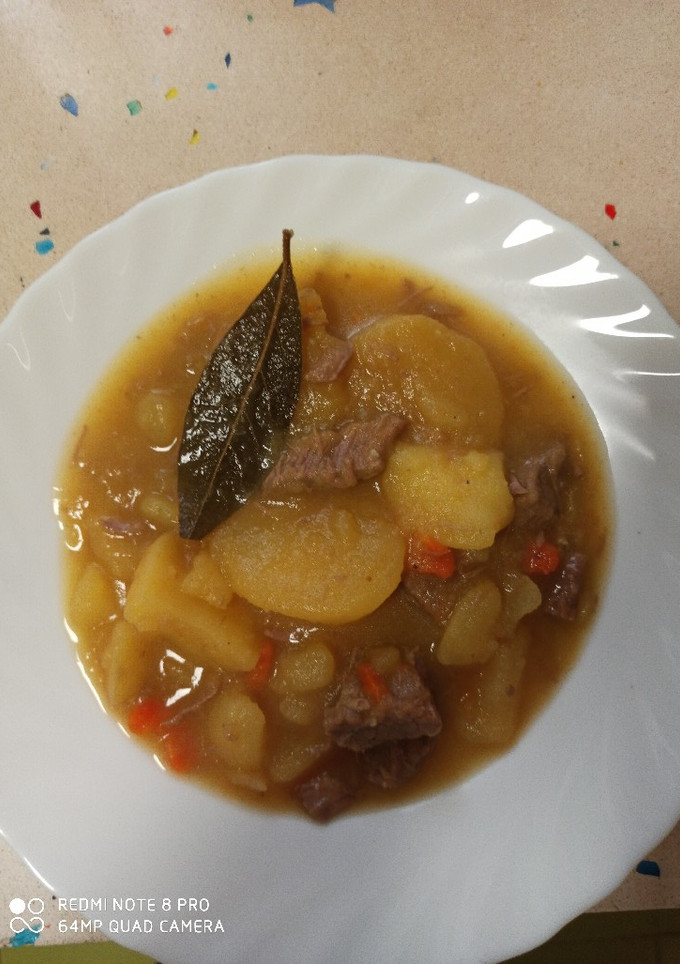 Una foto de Estofado de ternera con papas