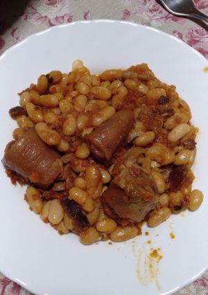 Una foto de Rabo de cerdo con judías
