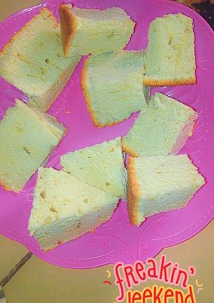 A picture of Cake without butter and oven.