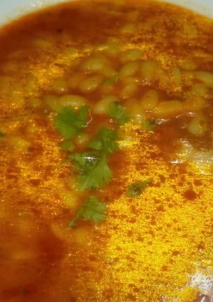 Une photo de Soupe à la langue d'oiseau