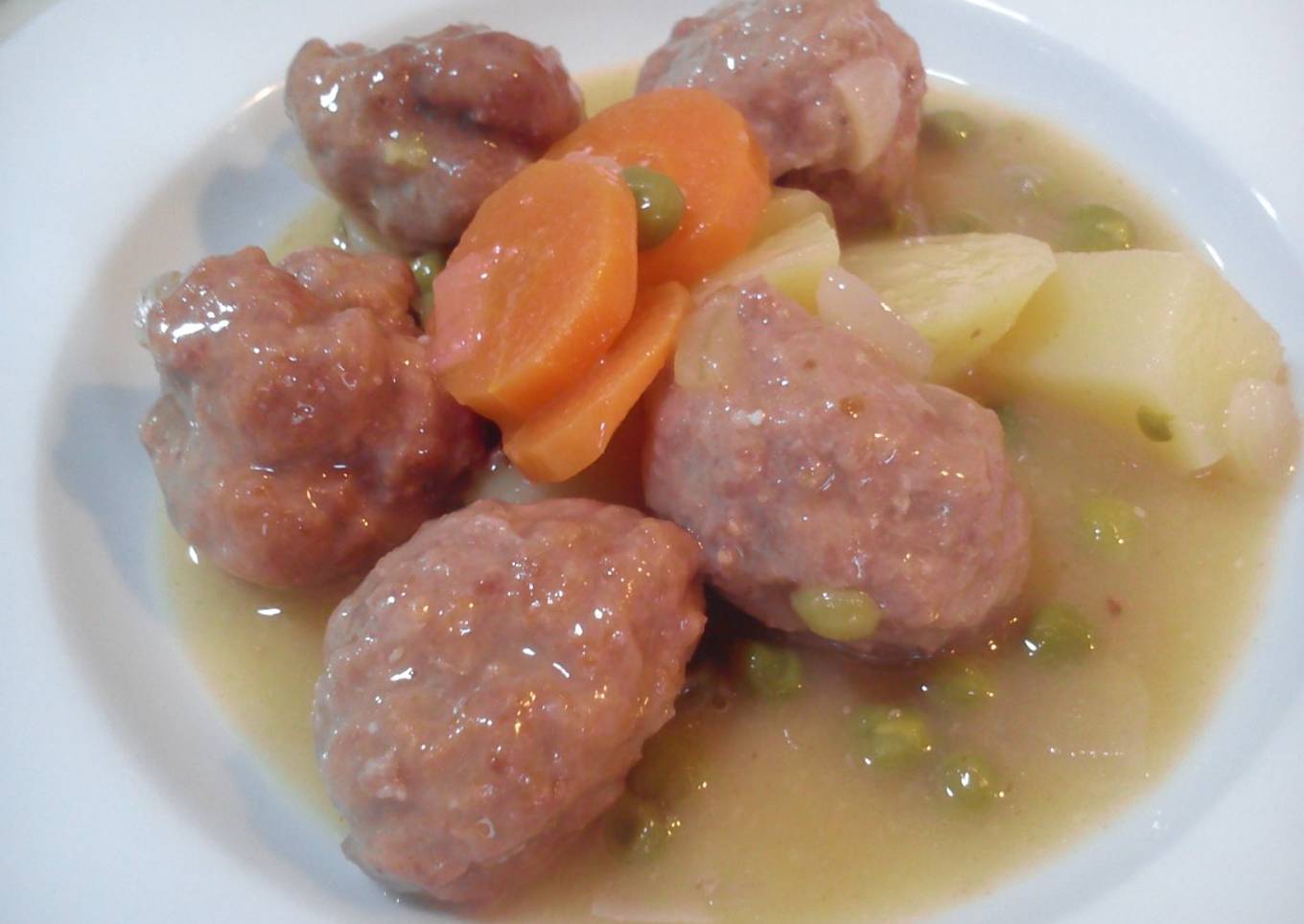 Albóndigas en salsa