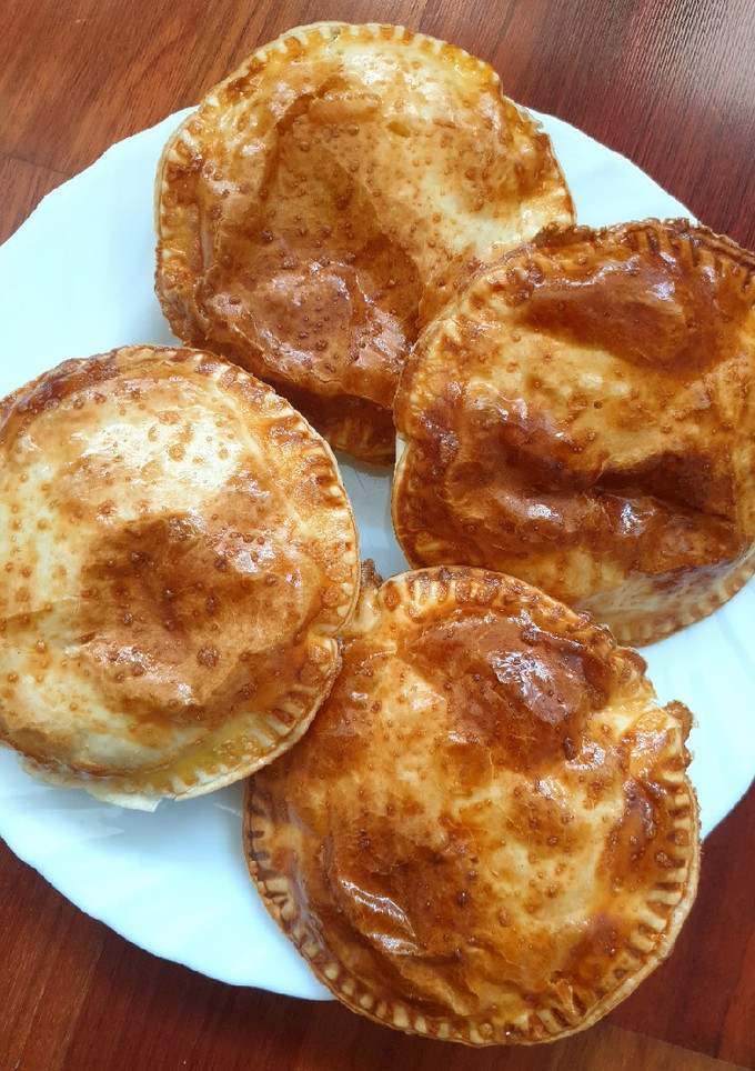 Una foto de Empanadillas de calabacín y cebolla