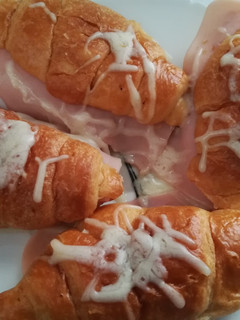 Una foto de Croissants calientes