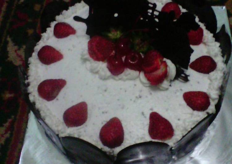 Blackforest ultahnya de mika,,