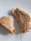 Sándwich de pan de avena, Jamón York y Queso tranchete light