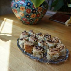 A picture of Chocolate cinnamon buns.